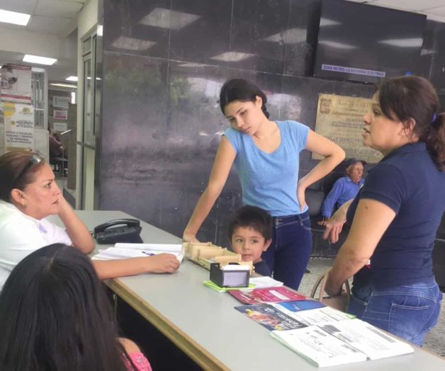 Sufren por fuga de agua desde hace más de 1 año Sufren por fuga de agua desde hace más de 1 año