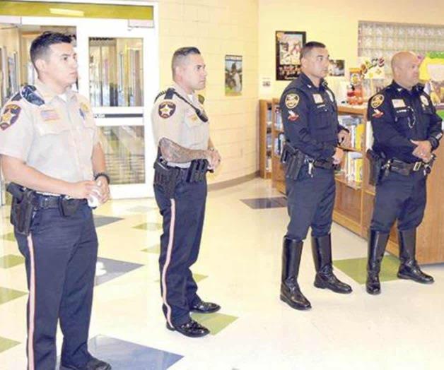 Regresan a clases 24 mil estudiantes Regresan a clases 24 mil estudiantes