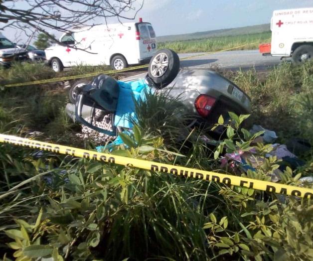 Encontronazo fatídico. Enluta trailero a dos familias de Nuevo León Encontronazo fatídico. Enluta trailero a dos familias de Nuevo León
