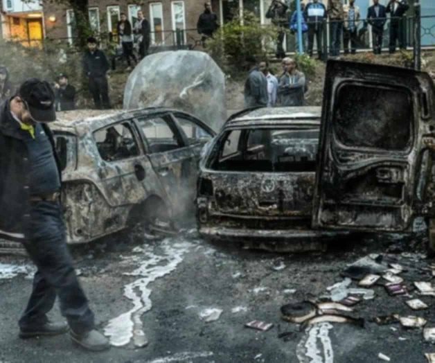 Incendian más de 80 automóviles en Suecia Incendian más de 80 automóviles en Suecia