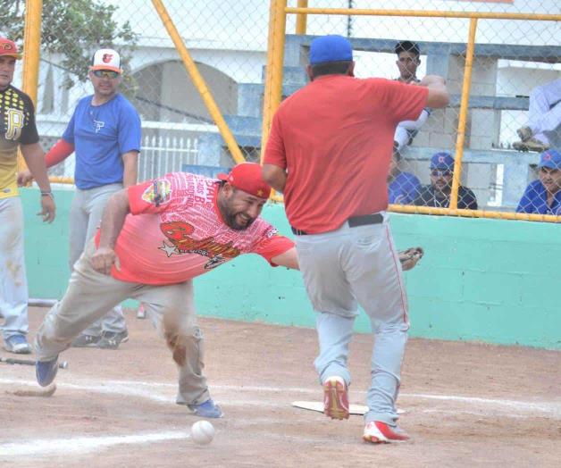 Amigos de Julián aún siguen vivos Amigos de Julián aún siguen vivos