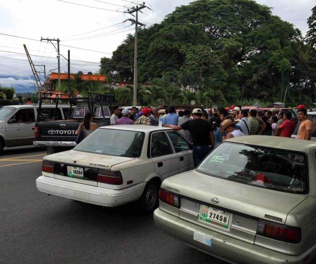 Advierten riesgos por los ‘autos chocolate’ Advierten riesgos por los ‘autos chocolate’