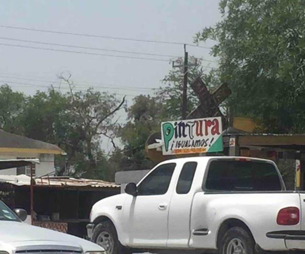 Señales de cruce del tren, son difícil de ver Señales de cruce del tren, son difícil de ver