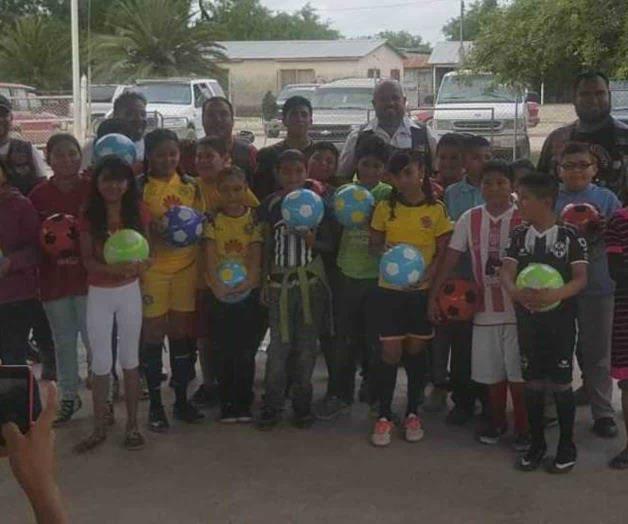 Hacen felices a los niños Hacen felices a los niños