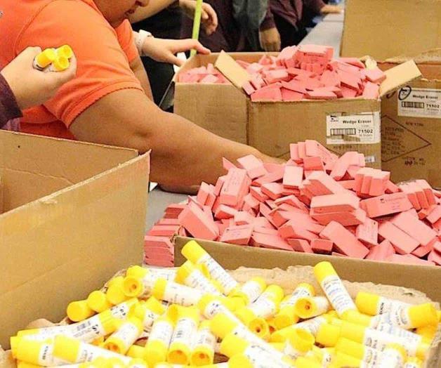 Megaesfuerzo para ayudar a escolapios. Los dotan de útiles escolares Megaesfuerzo para ayudar a escolapios. Los dotan de útiles escolares