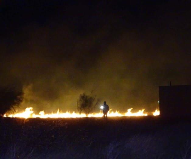 Reportan 3 incendios casi simultáneos la noche del martes Reportan 3 incendios casi simultáneos la noche del martes