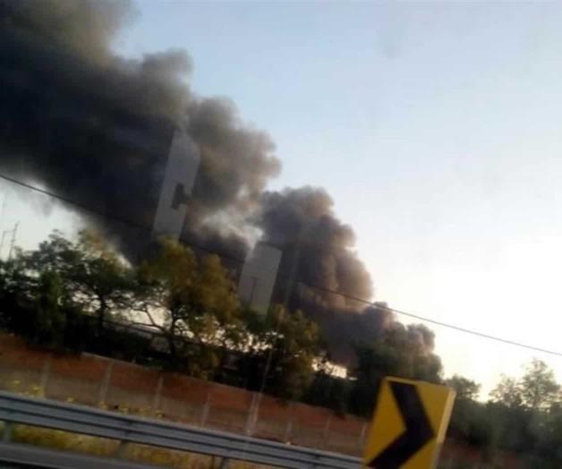 Genera movilización incendio de bodegas, en Pesquería Genera movilización incendio de bodegas, en Pesquería