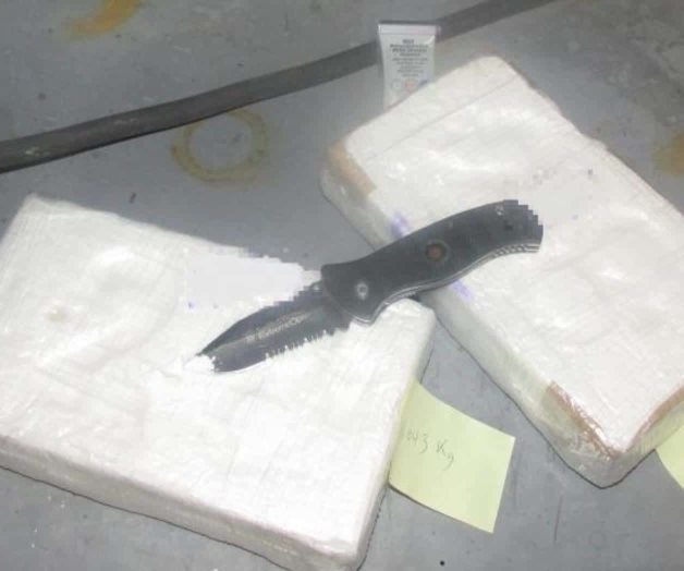 Decomisan a una mujer cocaína que traía atada a su cuerpo Decomisan a una mujer cocaína que traía atada a su cuerpo