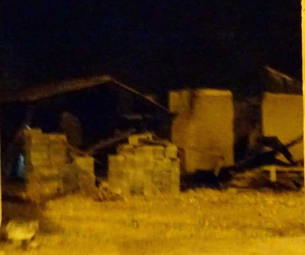 Incendio consume vivienda en colonia Valle de Leones Incendio consume vivienda en colonia Valle de Leones