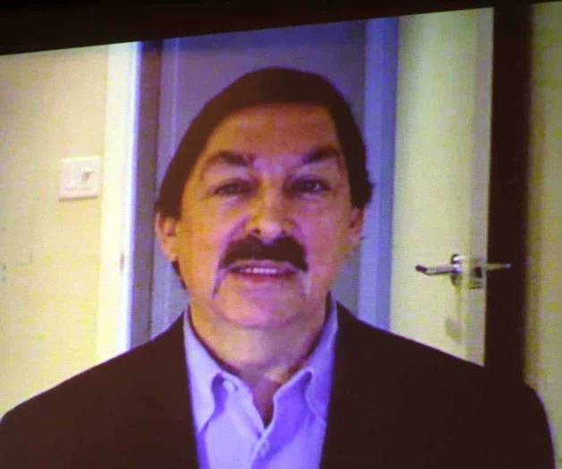 Esperan a Napoleón para registrarle como senador