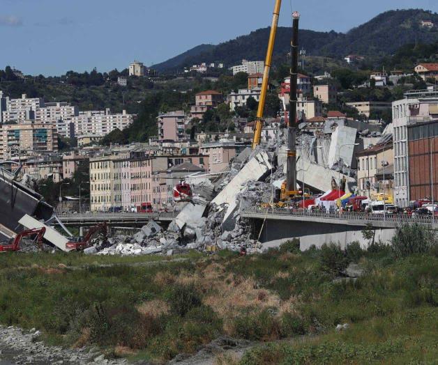 Suben a 39 los muertos por colapso de puente Suben a 39 los muertos por colapso de puente