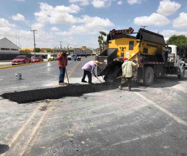 Oyen a ciudadanos; tapan baches