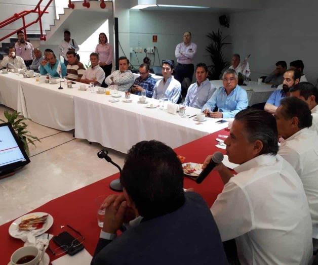 Promete Jesús Nader un gobierno transparente a empresarios de la CMIC Promete Jesús Nader un gobierno transparente a empresarios de la CMIC