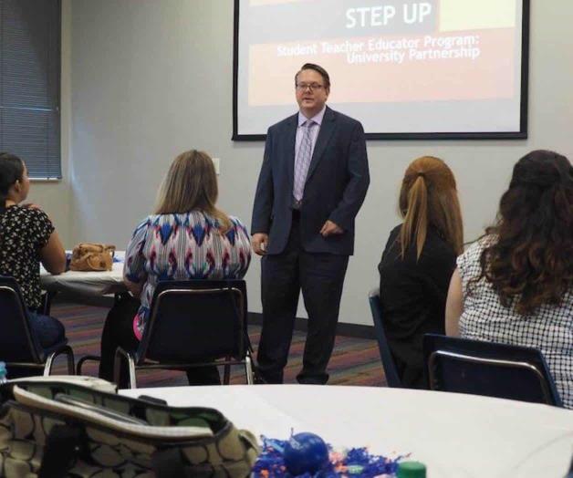 Los aspirantes a docentes aprenderán en la práctica Los aspirantes a docentes aprenderán en la práctica