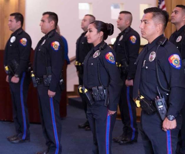 Juran 11 nuevos oficiales para patrullar la ciudad