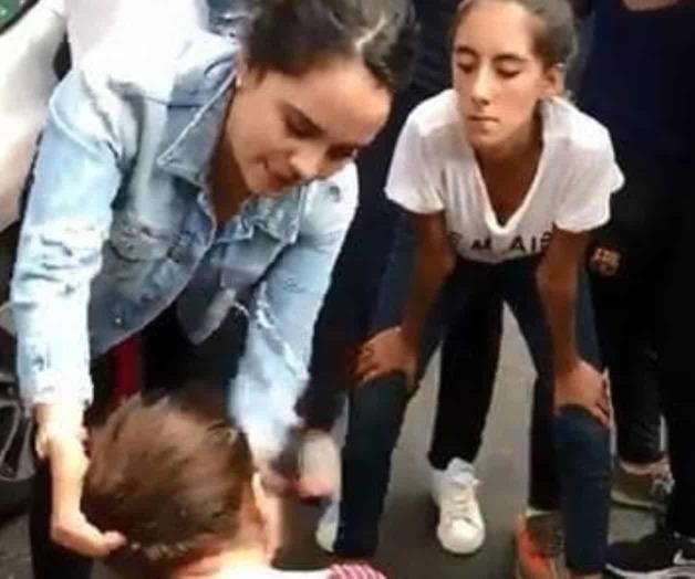 Graban golpiza a alumna en Coyoacán Graban golpiza a alumna en Coyoacán