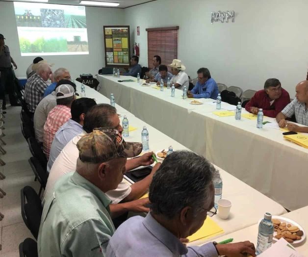Obliga la sequía a olvidar ‘tardío’. Preparan tierras para el siguiente ciclo Obliga la sequía a olvidar ‘tardío’. Preparan tierras para el siguiente ciclo