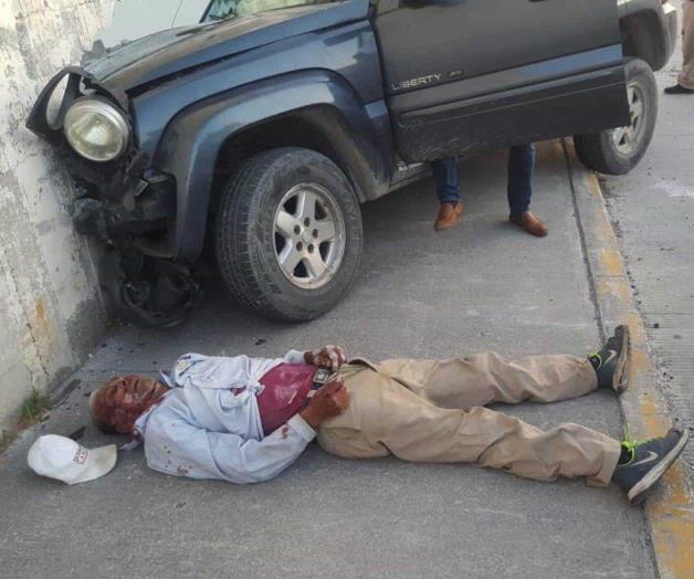 Lesionado adulto mayor al ser embestido por auto Lesionado adulto mayor al ser embestido por auto