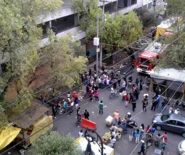 Deja 3 muertos incendio en bodega de CDMX Deja 3 muertos incendio en bodega de CDMX