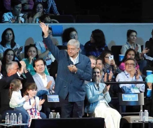 Ofrece AMLO innovar energías limpias Ofrece AMLO innovar energías limpias