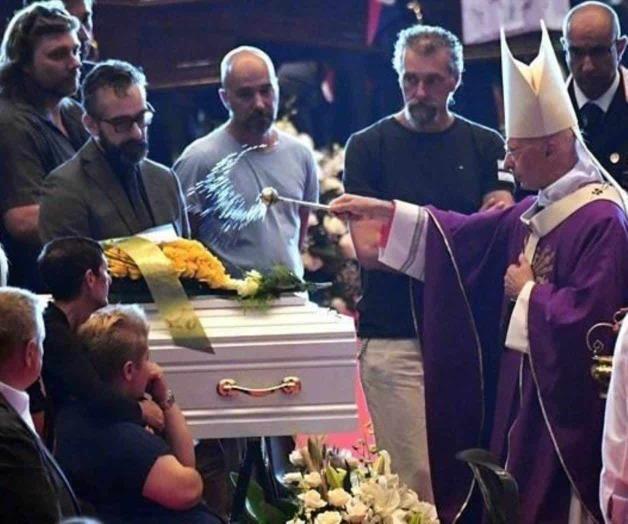 Italia despide a víctimas del puente derrumbado Italia despide a víctimas del puente derrumbado