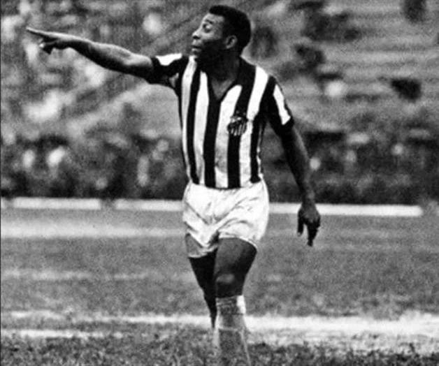 Pelé desea suerte a Cristiano Ronaldo en su debut con el Juventus Pelé desea suerte a Cristiano Ronaldo en su debut con el Juventus