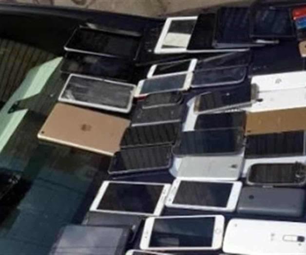 Detienen a 2 con 53 celualres robados Detienen a 2 con 53 celualres robados