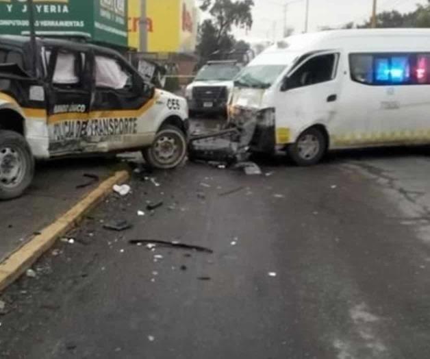 Choque de patrulla contra combi deja un muerto en Edomex Choque de patrulla contra combi deja un muerto en Edomex