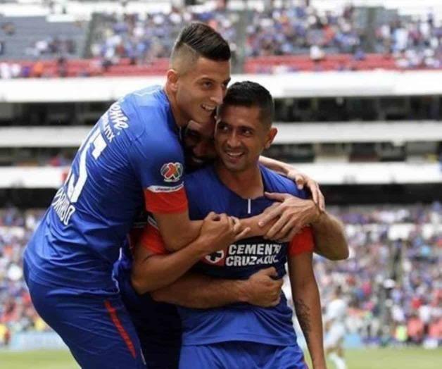 Mantiene Cruz Azul invicto con goleada ante León Mantiene Cruz Azul invicto con goleada ante León