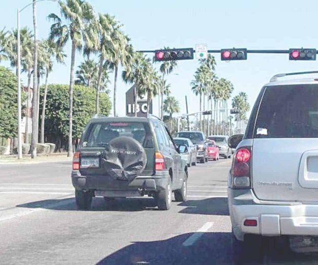 Cancelan semáforos y agilizan circulación. Los aparatos atrasan tráfico vial Cancelan semáforos y agilizan circulación. Los aparatos atrasan tráfico vial