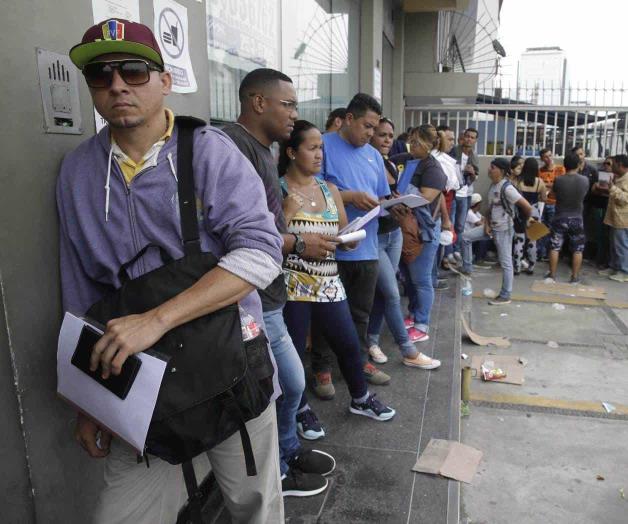Pedirá Perú pasaportes a oleada de venezolanos Pedirá Perú pasaportes a oleada de venezolanos