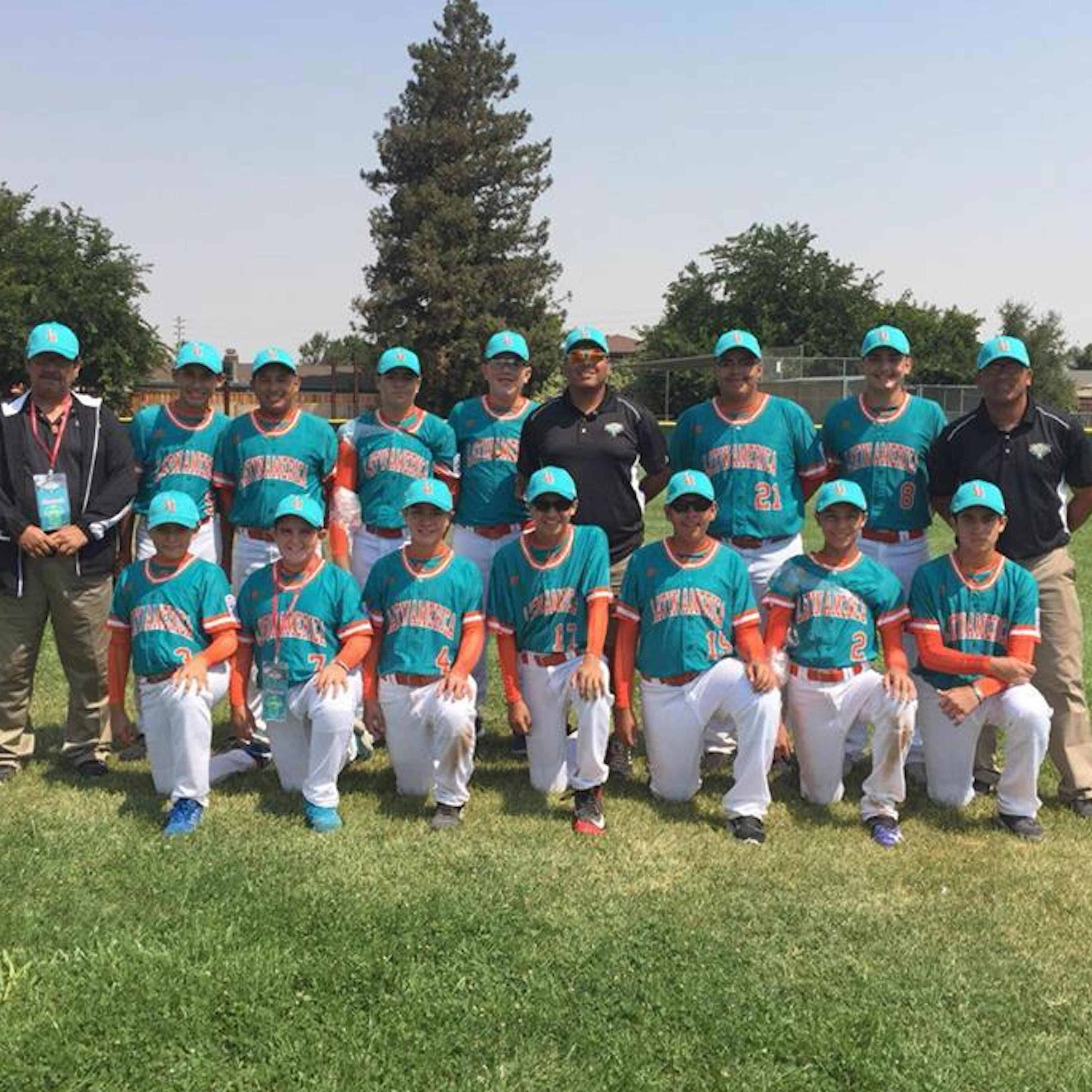 DE REYNOSA. Jugadores de la liga Trevino Kelly en en Mundial de Livermore, California.