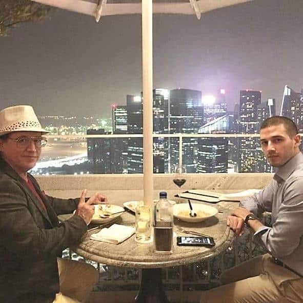 SINGAPORE. Marcelo y Jacinto Flores Peña