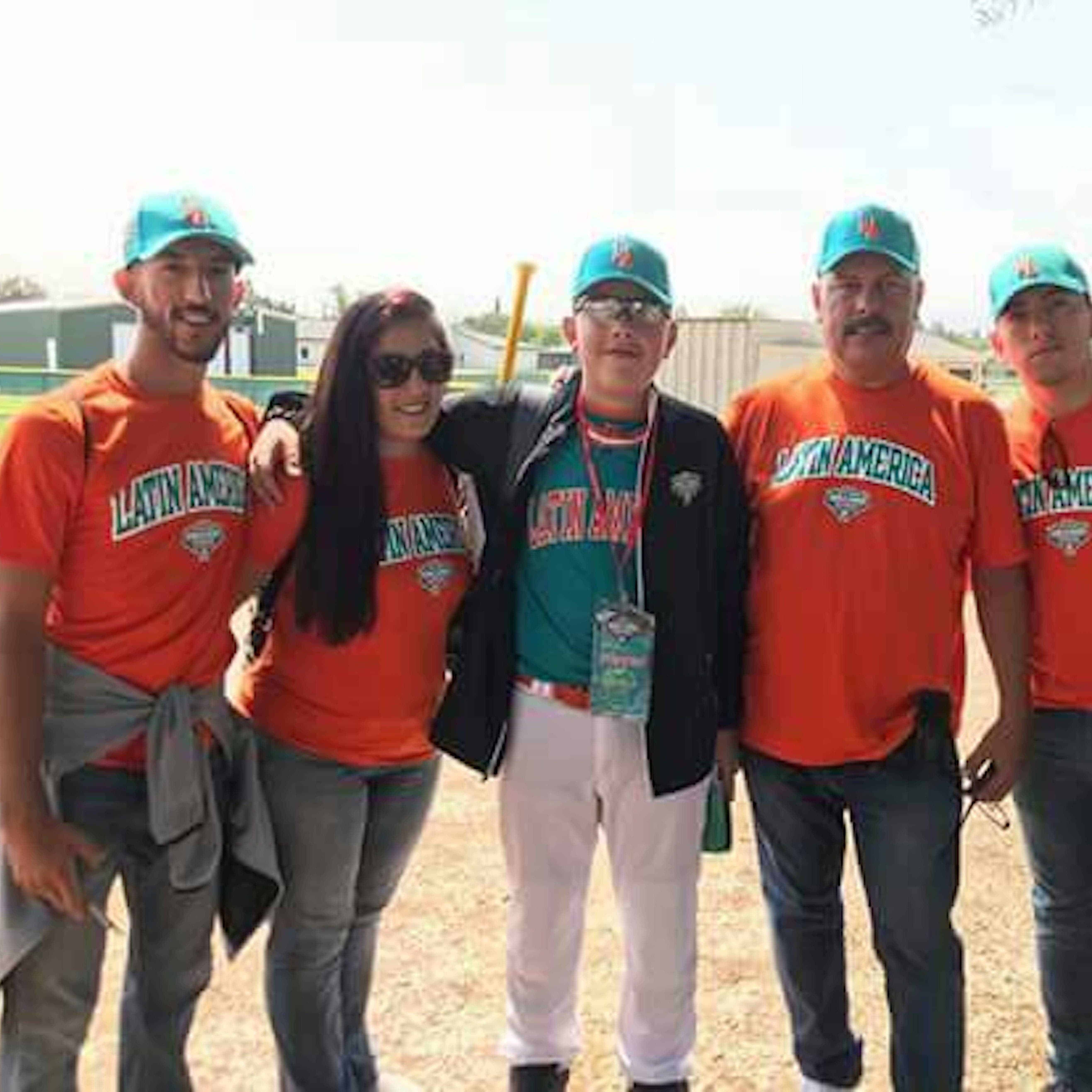 FAMILIA MORENO. Fernando Jr. Olga, Ismael, Fernando y Vi´ctor.