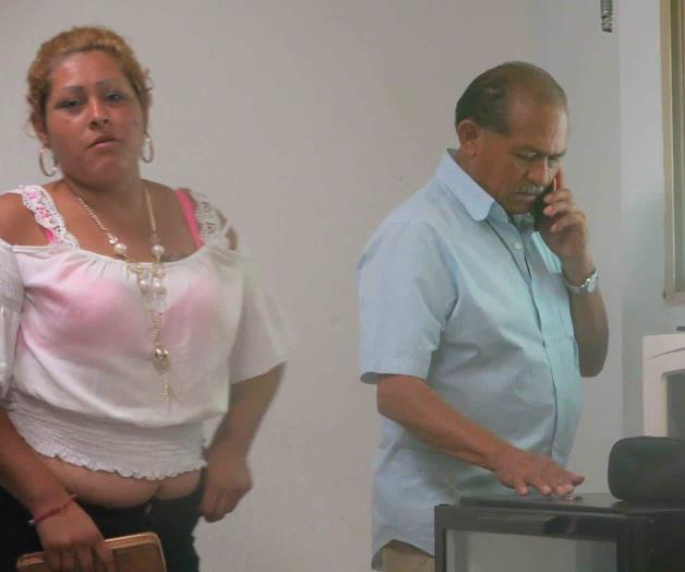 Detienen a ‘parejita’ por airada discusión Detienen a ‘parejita’ por airada discusión