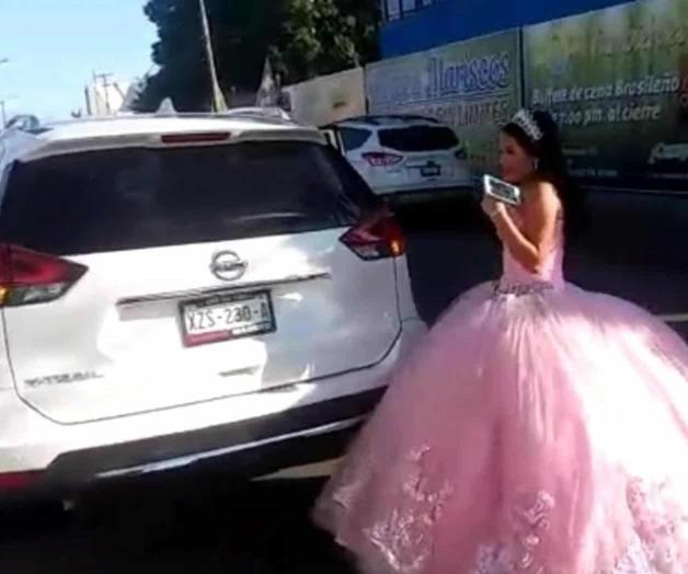 Impactan camioneta de una quinceañera Impactan camioneta de una quinceañera
