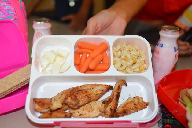 UN LUCH IDEAL UN LUCH IDEAL