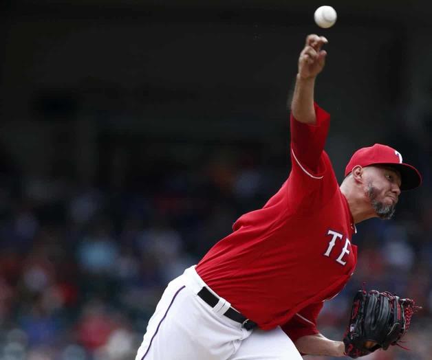 Gallardo sin decisión en triunfo de Rangers Gallardo sin decisión en triunfo de Rangers