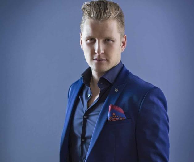 Le entra al cine con su música Le entra al cine con su música