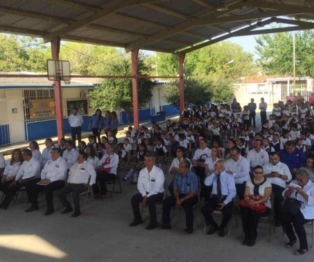 A clases más de 25 mil alumnos A clases más de 25 mil alumnos