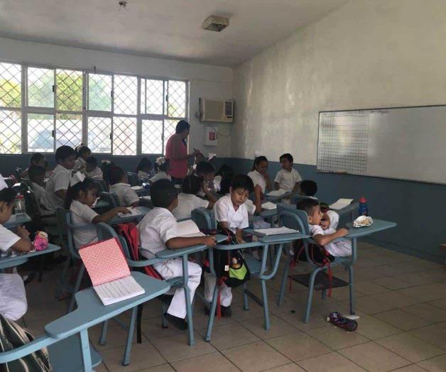 Toman clases en aula sauna. Falta una subestación Toman clases en aula sauna. Falta una subestación