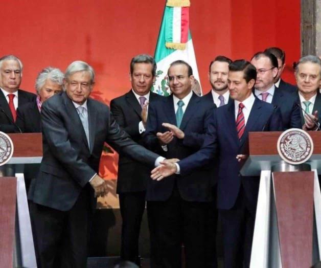 Tira AMLO reforma frente a Peña Nieto Tira AMLO reforma frente a Peña Nieto