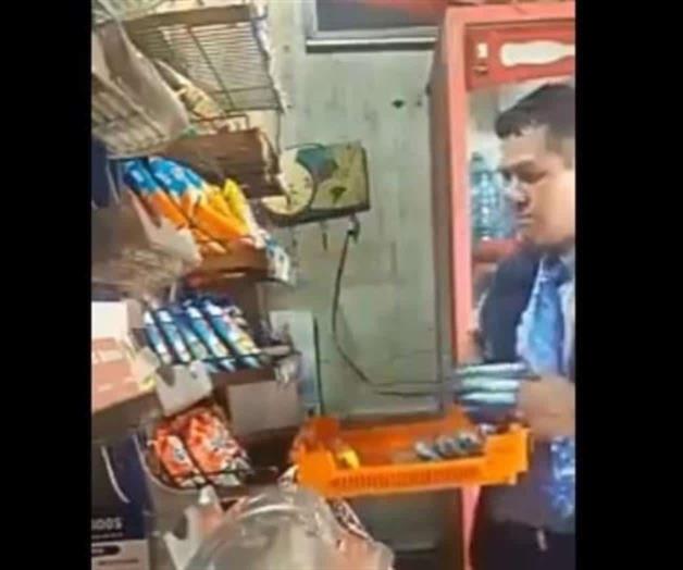 VIDEO: Despiden a repartidor por robo en tienda VIDEO: Despiden a repartidor por robo en tienda
