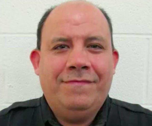 Muere policía acusado de violar a una niña. Investigan posible suicidio Muere policía acusado de violar a una niña. Investigan posible suicidio