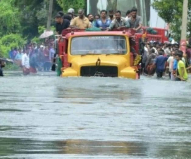 Suman más de mil muertos por inundaciones en la India Suman más de mil muertos por inundaciones en la India