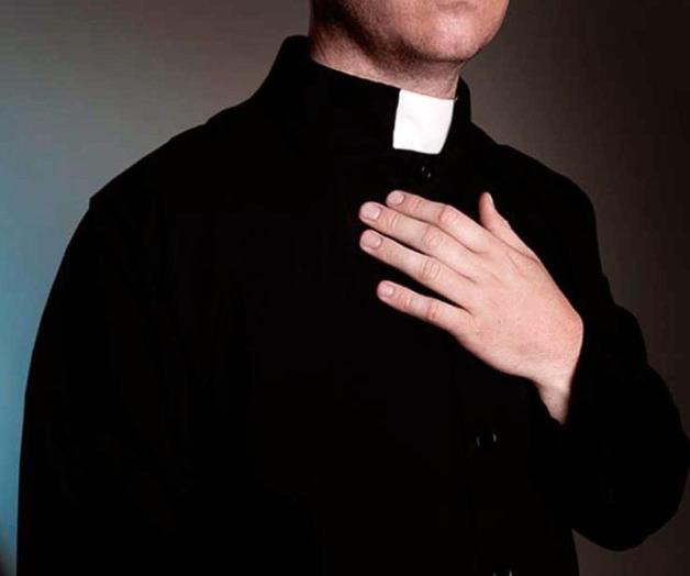 Atacan a sacerdote en EU por abusos sexuales de clérigos