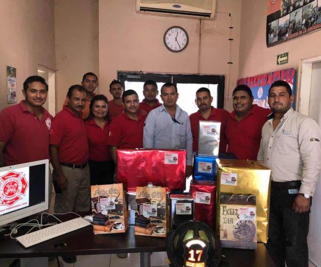 Celebran el Día del Bombero Celebran el Día del Bombero