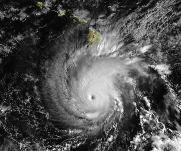 Trump declara estado de emergencia en Hawai por huracán Lane Trump declara estado de emergencia en Hawai por huracán Lane