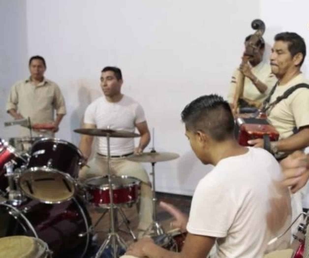 Reos crean grupo musical dentro de Reclusorio