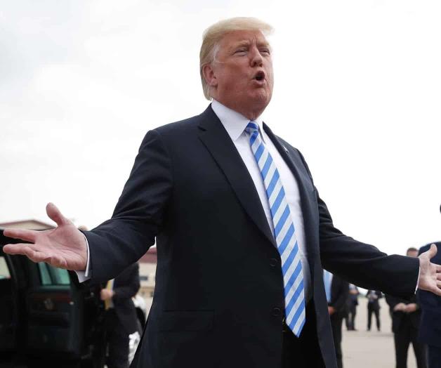 Trump fustiga a su exabogado Trump fustiga a su exabogado